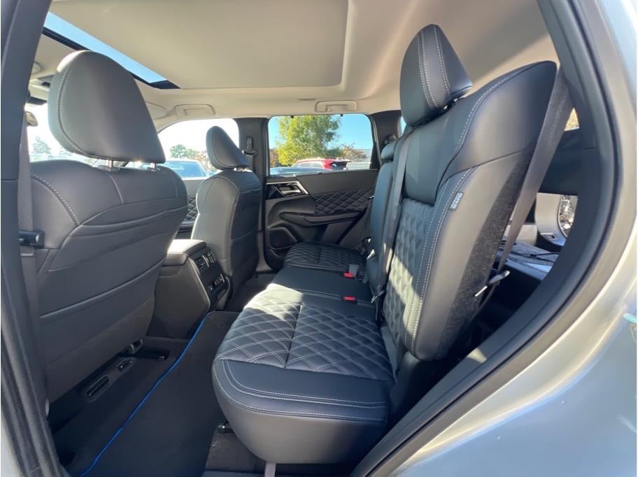 2025 Mitsubishi Outlander PHEV SEL