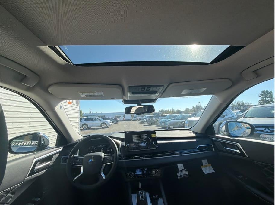 2025 Mitsubishi Outlander PHEV SEL