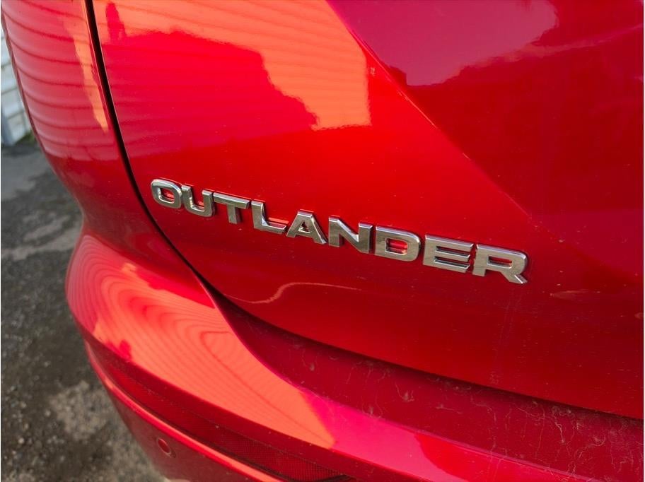 2025 Mitsubishi Outlander PHEV SEL