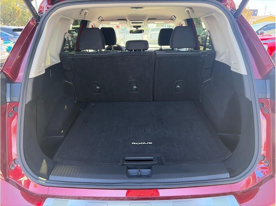 2025 Nissan Rogue SV Sport Utility 4D