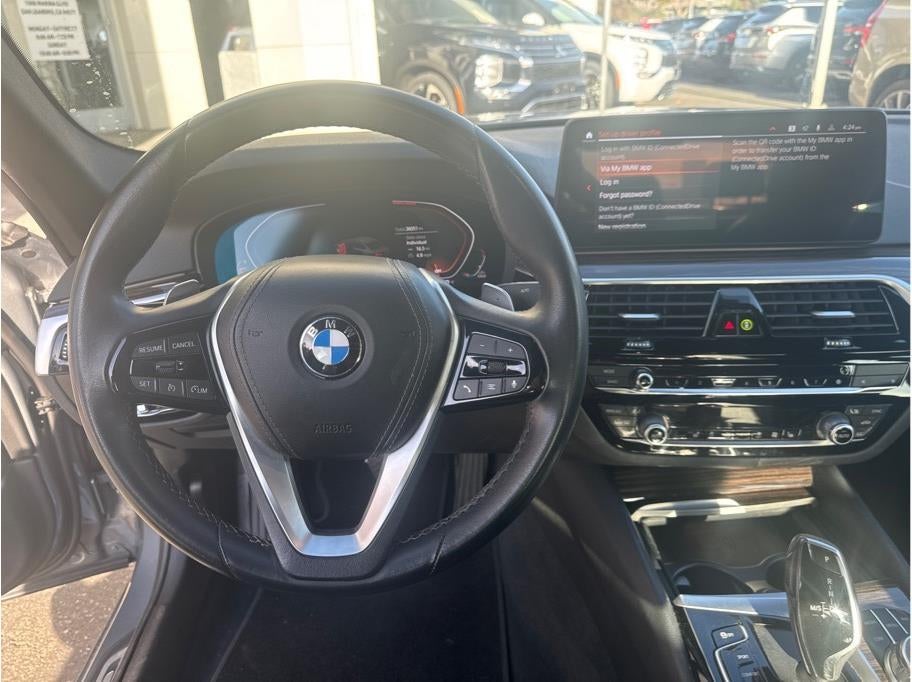 2023 BMW 5 Series 530i Sedan 4D