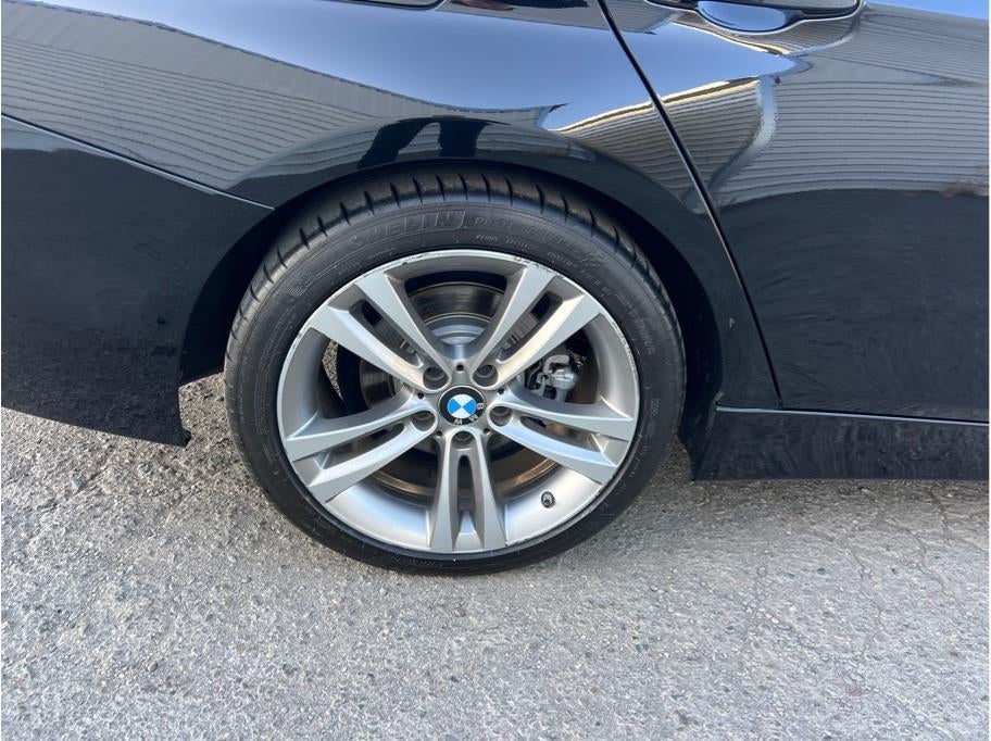 2018 BMW 3 Series 330i Sedan 4D