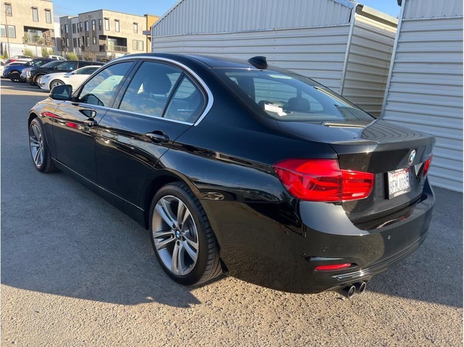 2018 BMW 3 Series 330i Sedan 4D