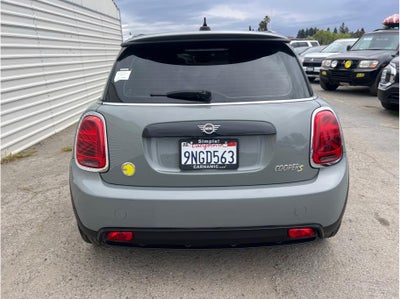2022 MINI Hardtop 2 Door Cooper SE Hatchback 2D