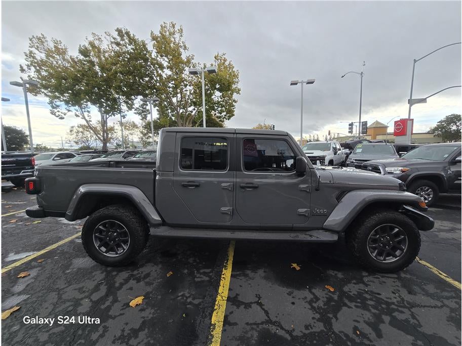 2020 Jeep Gladiator Overland Pickup 4D 5 ft