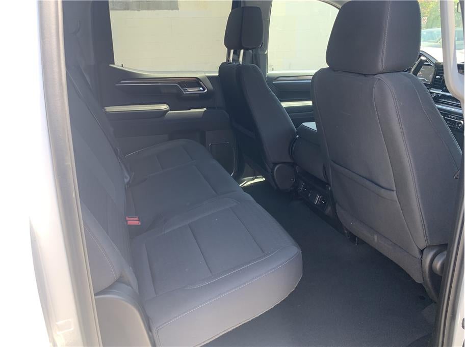 2025 Chevrolet Silverado 1500 Crew Cab LT Pickup 4D 5 3/4 ft