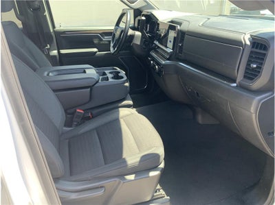 2025 Chevrolet Silverado 1500 Crew Cab LT Pickup 4D 5 3/4 ft