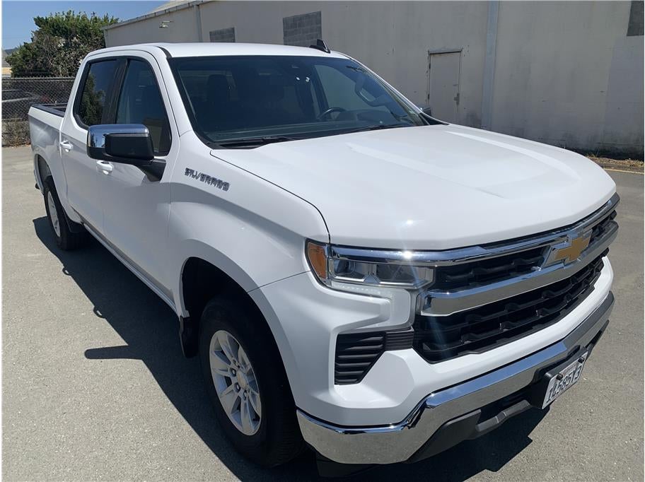 2025 Chevrolet Silverado 1500 Crew Cab LT Pickup 4D 5 3/4 ft