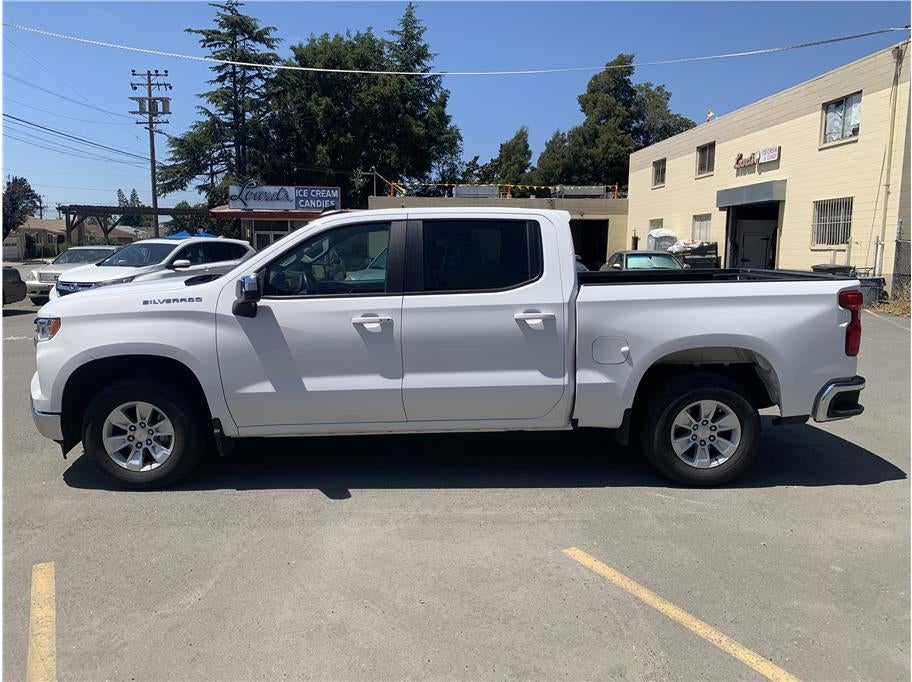 2025 Chevrolet Silverado 1500 Crew Cab LT Pickup 4D 5 3/4 ft