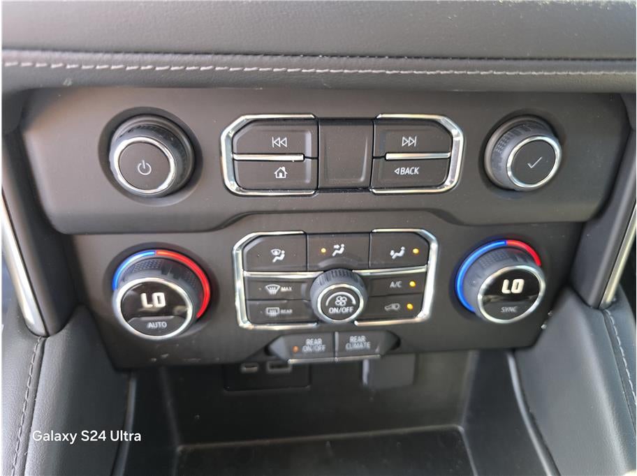 2021 Chevrolet Suburban LS Sport Utility 4D