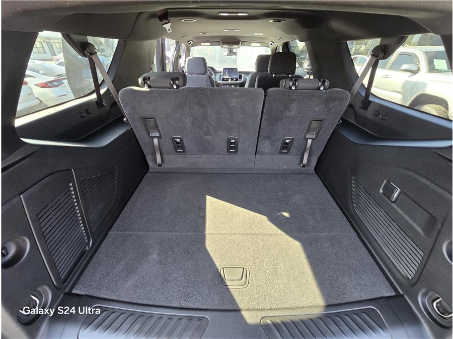 2021 Chevrolet Suburban LS Sport Utility 4D