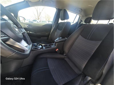 2018 Nissan LEAF SV Hatchback 4D