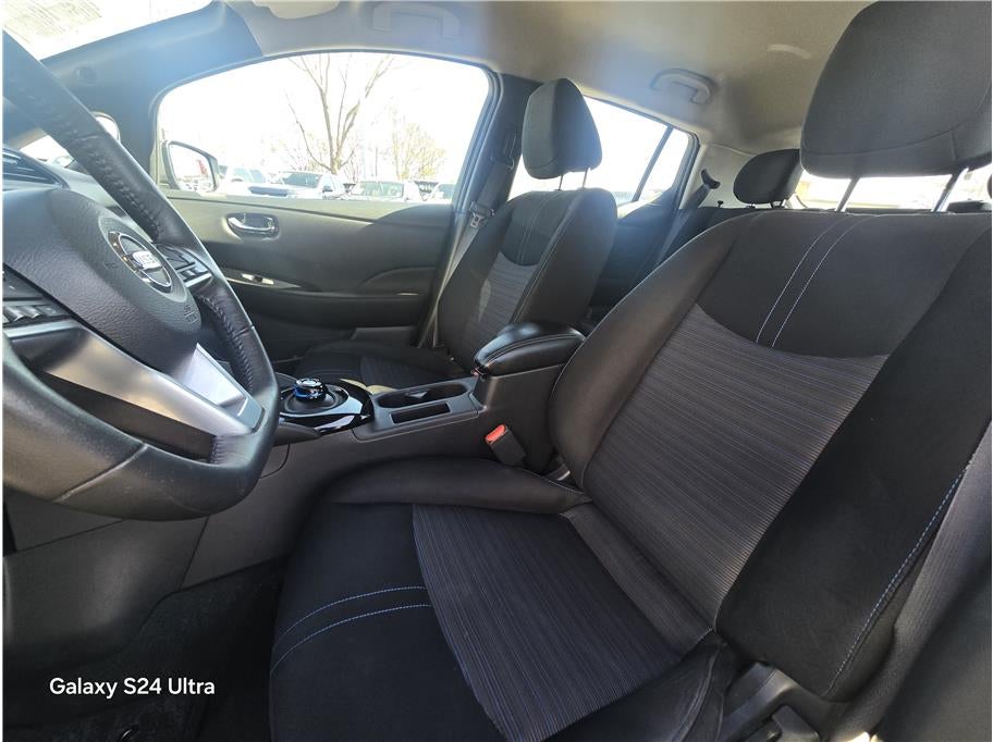 2018 Nissan LEAF SV Hatchback 4D