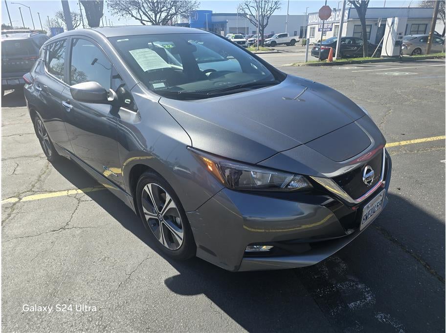 2018 Nissan LEAF SV Hatchback 4D