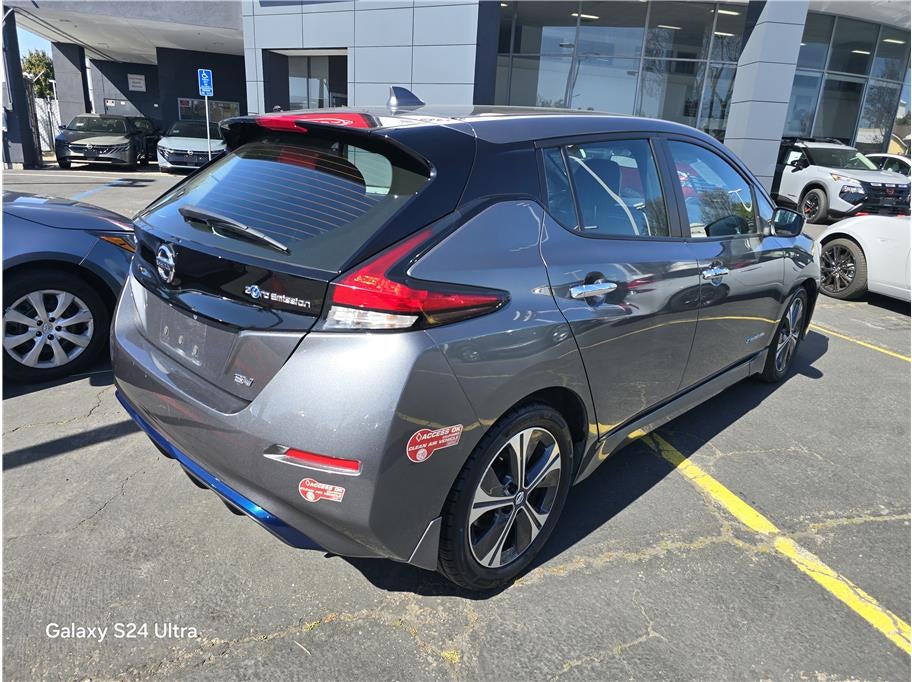 2018 Nissan LEAF SV Hatchback 4D