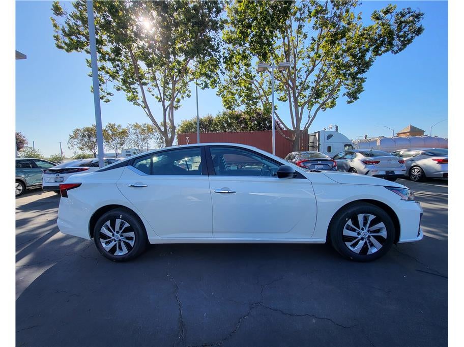 2025 Nissan Altima 2.5 S Sedan 4D