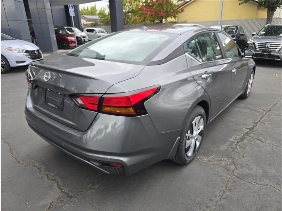 2025 Nissan Altima 2.5 S Sedan 4D