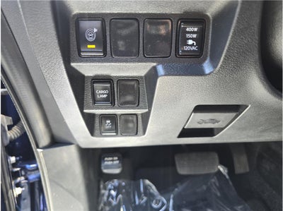 2022 Nissan Frontier Crew Cab PRO-X Pickup 4D 5 ft