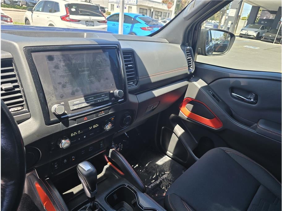 2022 Nissan Frontier Crew Cab PRO-X Pickup 4D 5 ft