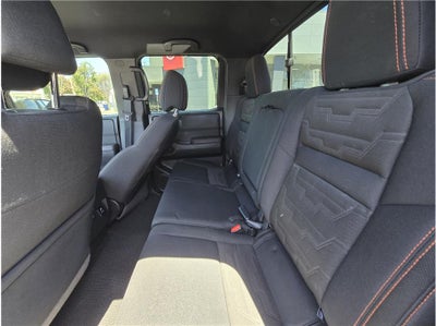 2022 Nissan Frontier Crew Cab PRO-X Pickup 4D 5 ft