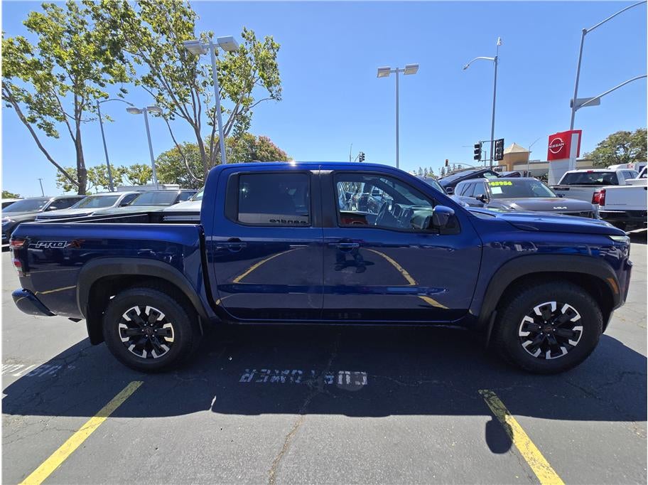 2022 Nissan Frontier Crew Cab PRO-X Pickup 4D 5 ft