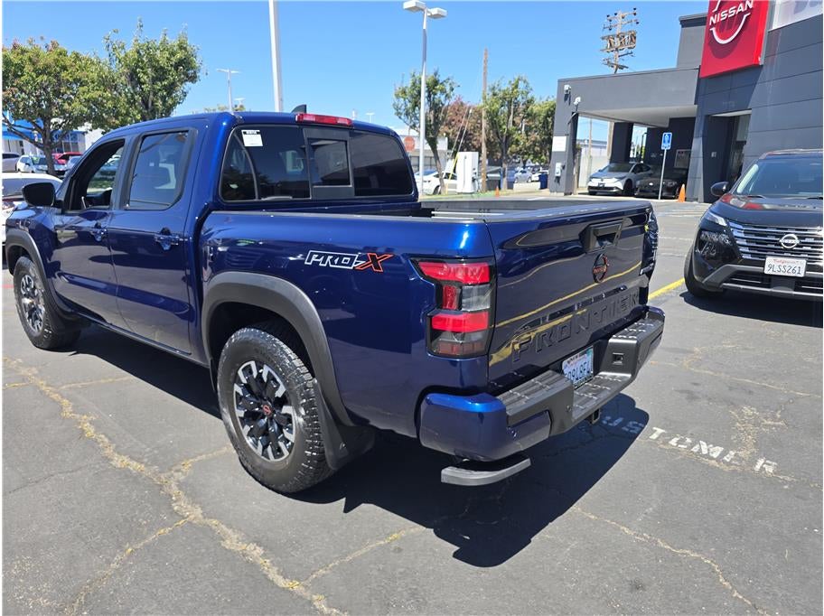 2022 Nissan Frontier Crew Cab PRO-X Pickup 4D 5 ft