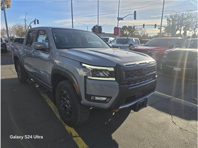 2026 Nissan Frontier Crew Cab PRO-4X Pickup 4D 5 ft