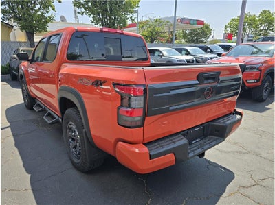 2025 Nissan Frontier Crew Cab PRO-4X Pickup 4D 5 ft