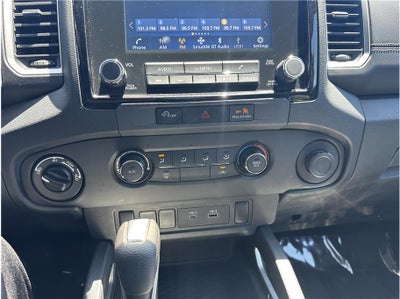 2023 Nissan Frontier Crew Cab SV (2023.25) Pickup 4D 5 ft