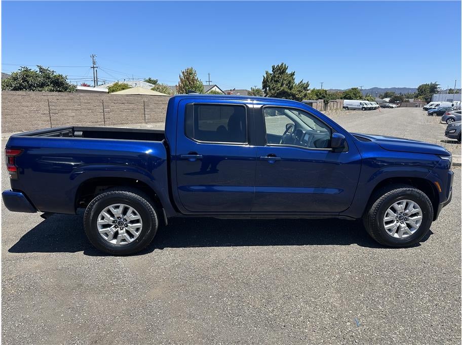 2023 Nissan Frontier Crew Cab SV (2023.25) Pickup 4D 5 ft