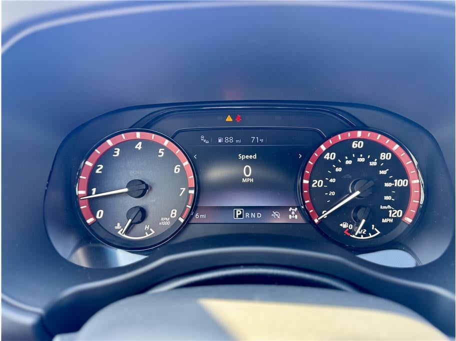 2025 Nissan Frontier Crew Cab PRO-4X Pickup 4D 5 ft