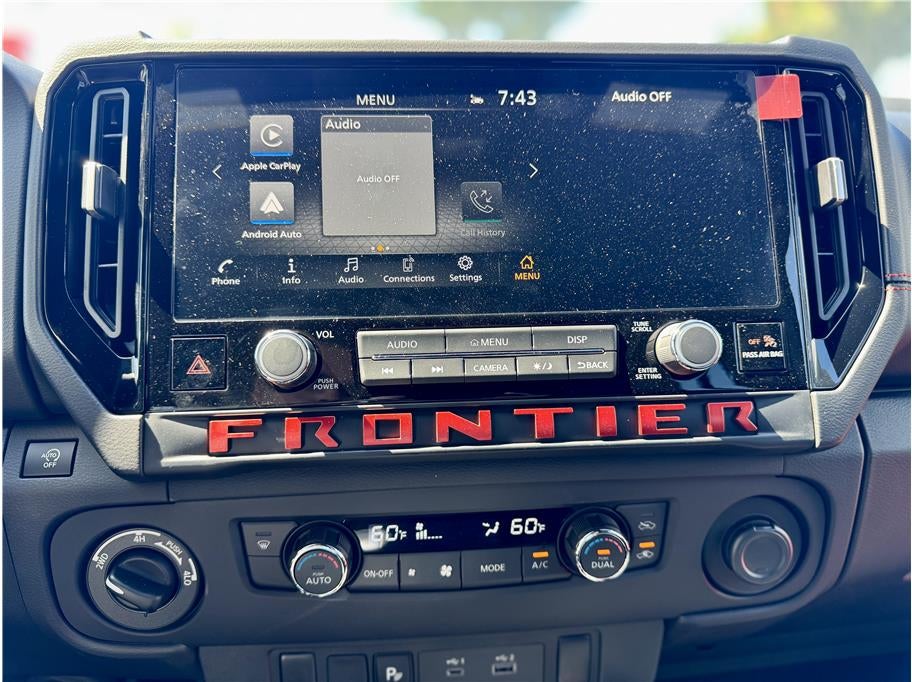 2025 Nissan Frontier Crew Cab PRO-4X Pickup 4D 5 ft