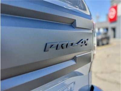 2025 Nissan Frontier Crew Cab PRO-4X Pickup 4D 5 ft