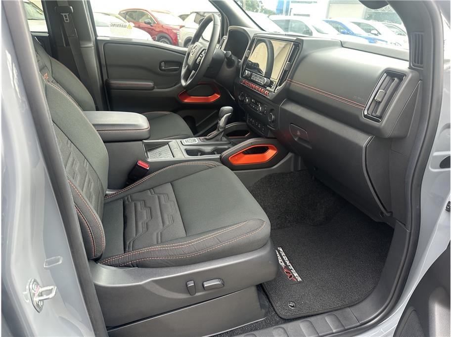 2026 Nissan Frontier Crew Cab PRO-4X Pickup 4D 5 ft