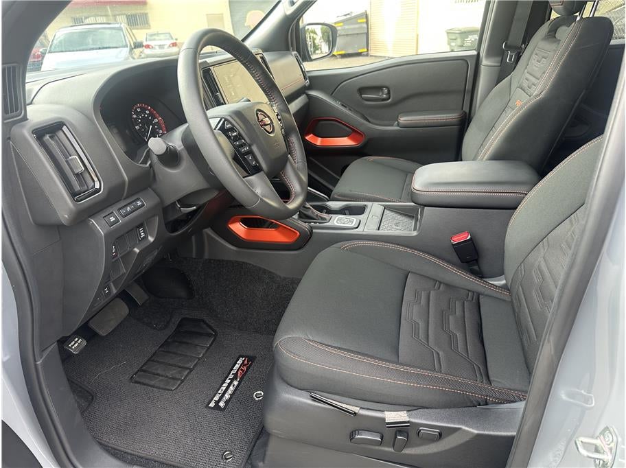 2026 Nissan Frontier Crew Cab PRO-4X Pickup 4D 5 ft