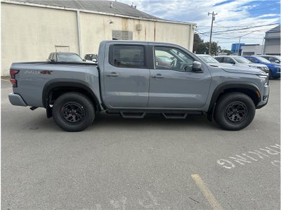 2026 Nissan Frontier Crew Cab PRO-4X Pickup 4D 5 ft