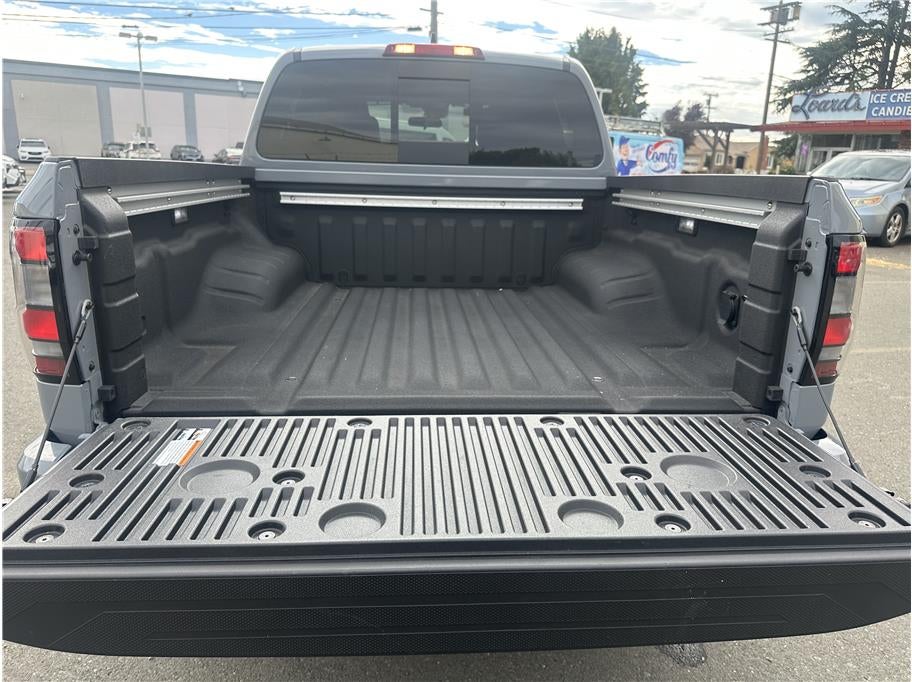 2026 Nissan Frontier Crew Cab PRO-4X Pickup 4D 5 ft