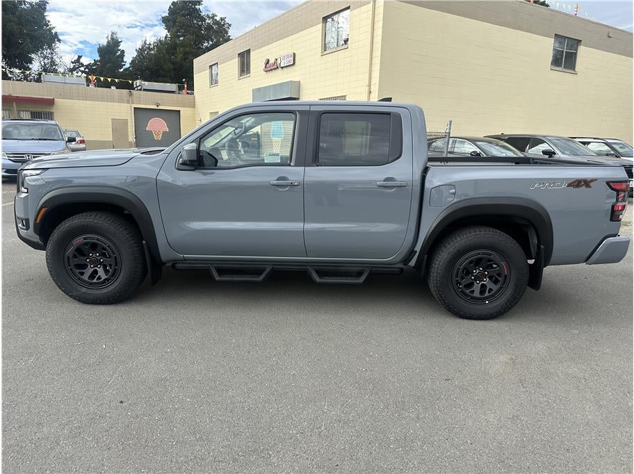 2026 Nissan Frontier Crew Cab PRO-4X Pickup 4D 5 ft