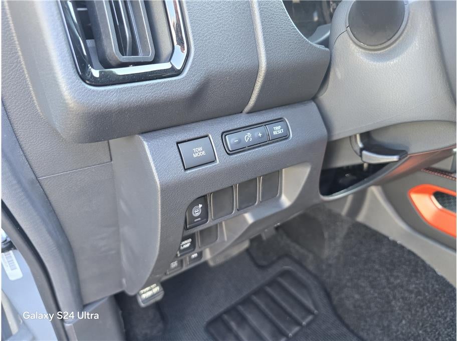 2026 Nissan Frontier Crew Cab SV Pickup 4D 6 ft