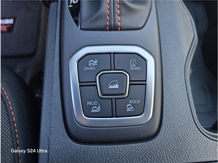 2026 Nissan Frontier Crew Cab SV Pickup 4D 6 ft