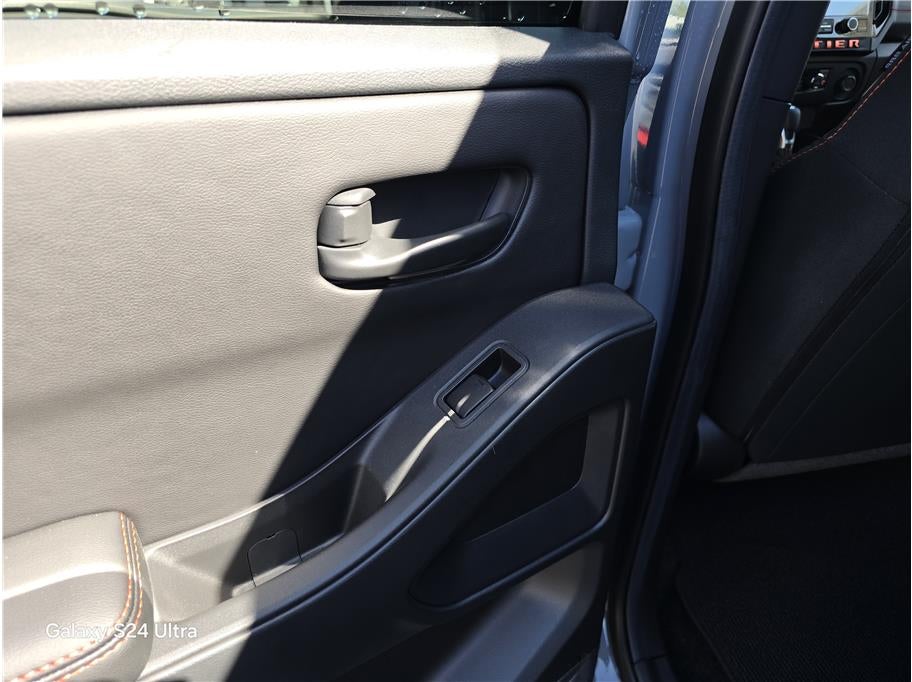 2026 Nissan Frontier Crew Cab SV Pickup 4D 6 ft