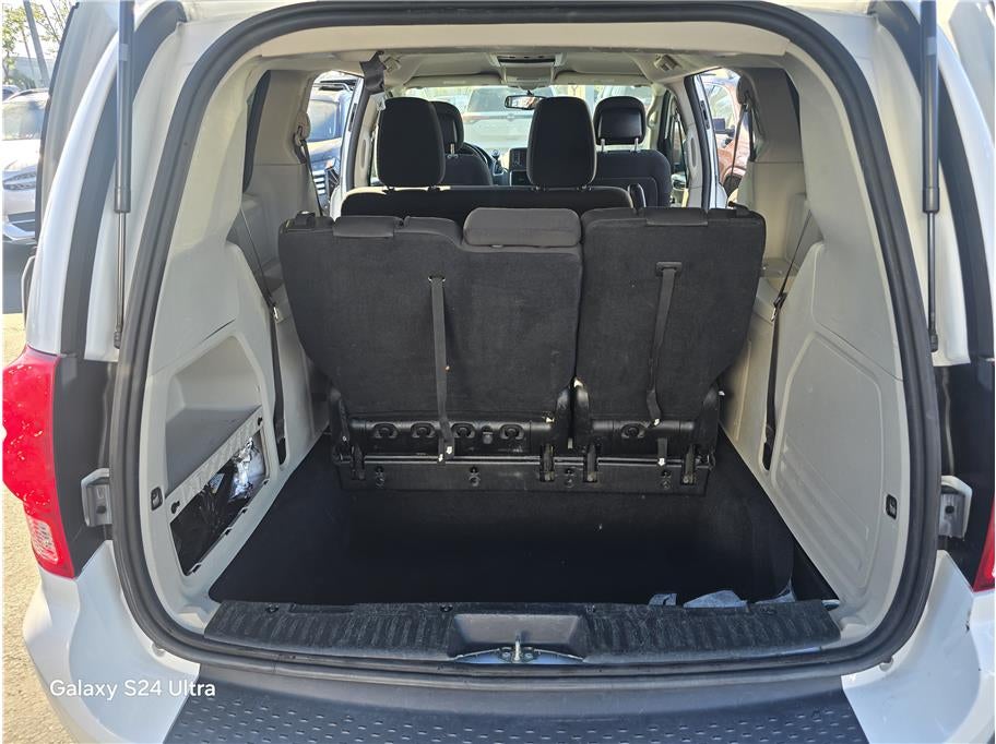 2017 Dodge Grand Caravan Passenger SE Minivan 4D