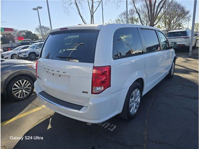 2017 Dodge Grand Caravan Passenger SE Minivan 4D