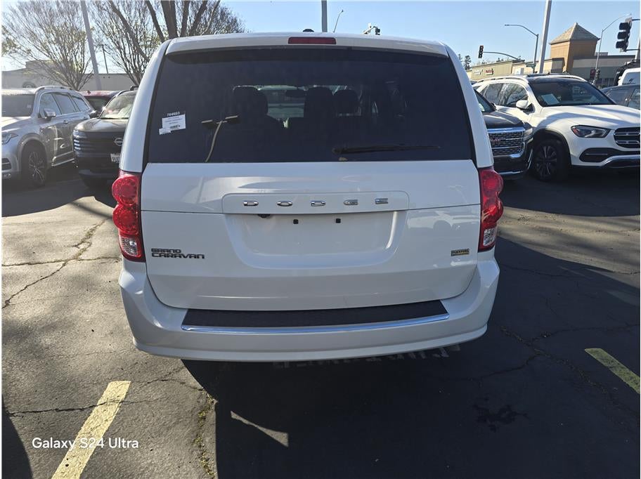 2017 Dodge Grand Caravan Passenger SE Minivan 4D