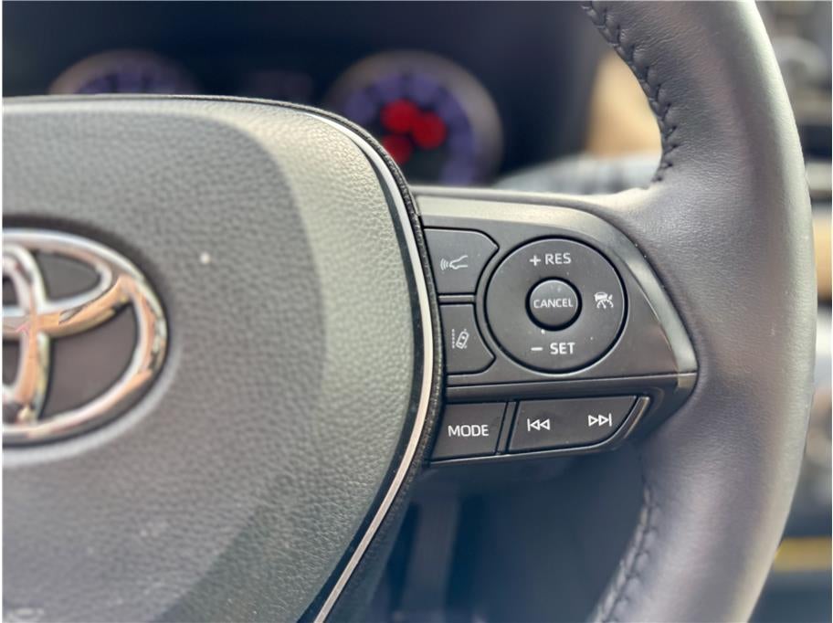 2020 Toyota RAV4 XLE Premium Sport Utility 4D