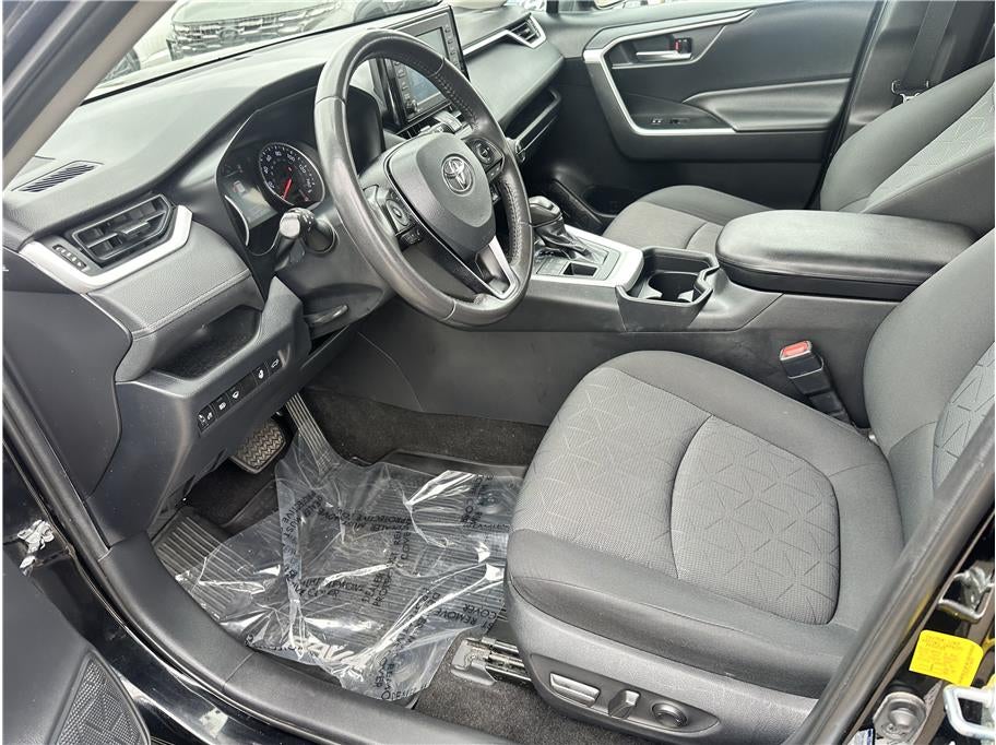 2020 Toyota RAV4 XLE Sport Utility 4D