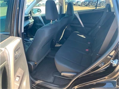 2018 Toyota RAV4 LE Sport Utility 4D