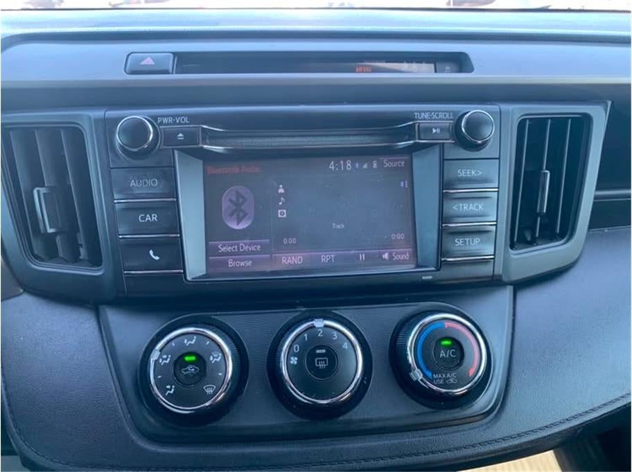 2018 Toyota RAV4 LE Sport Utility 4D