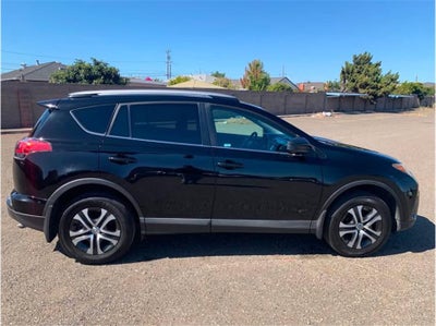 2018 Toyota RAV4 LE Sport Utility 4D