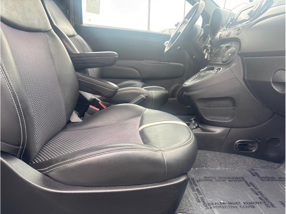 2019 FIAT 500e Hatchback 2D